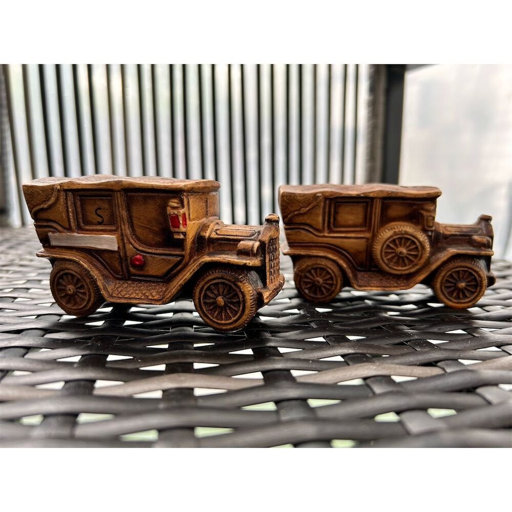 Vintage Model T Car Ceramic Salt & Pepper Shaker Set Hand-Painted